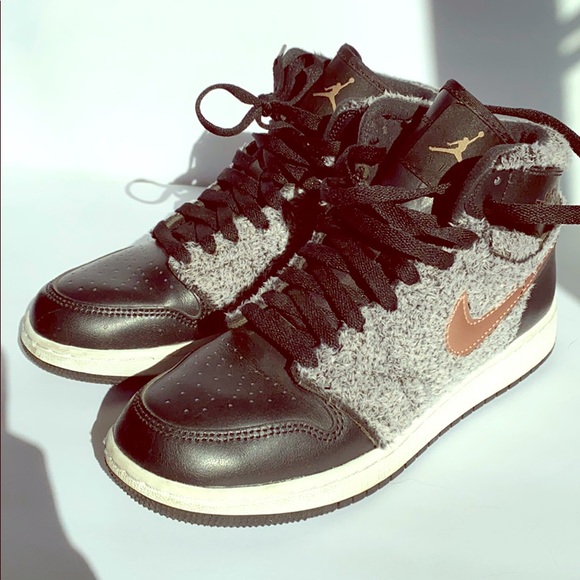 Nike shoes - Picture 1 of 12